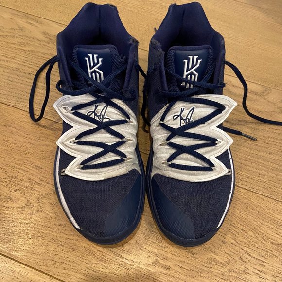 Kyrie 4 - Midnight Blue - Size 8 - Picture 1 of 5